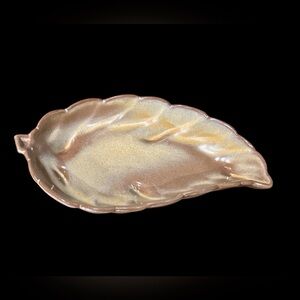 FRANKOMA 225 Vintage Pottery Leaf Dish Glazed MCM USA No Chips Or Cracks